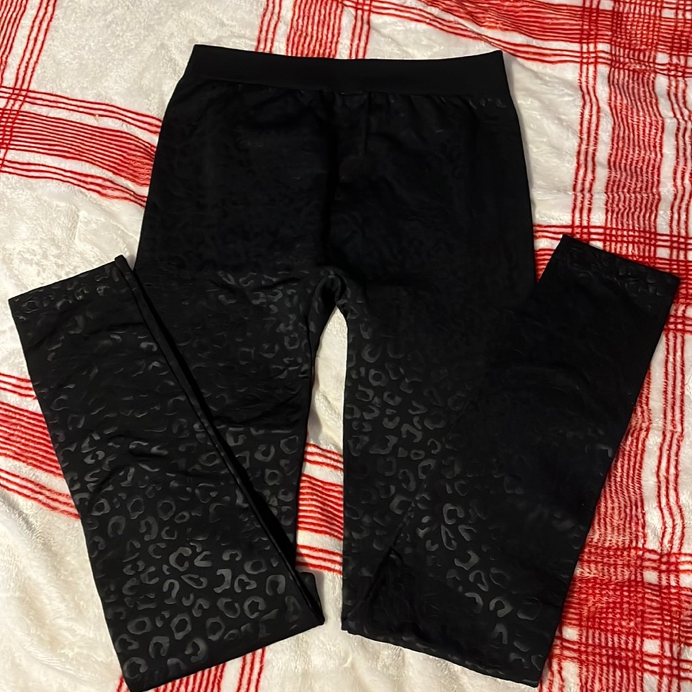 Medium cheetah print tights